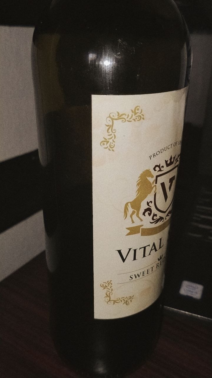 A half bottle of red